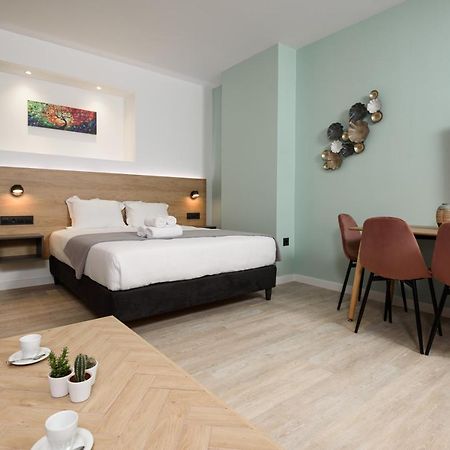Crossroads Athens By Yha Apartment Luaran gambar